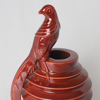 Moulded vase Made in Japan - Pottery