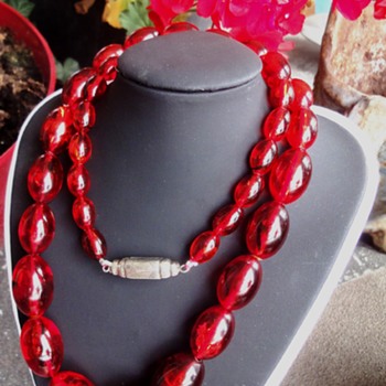 Translucent Cherry Amber necklace - Fine Jewelry