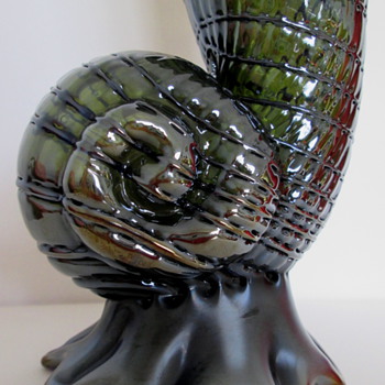 KRALIK CORNUCOPIA SHELL VASE - Art Glass