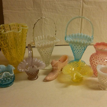 MORE PIECES OF FENTON HOBNAIL 