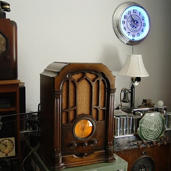RCA model 140 - Radios