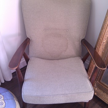 Easy Chair - is it Danish Design - Furniture