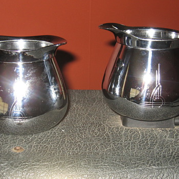 Sunbeam Creamer and Sugar Bowl - Art Deco