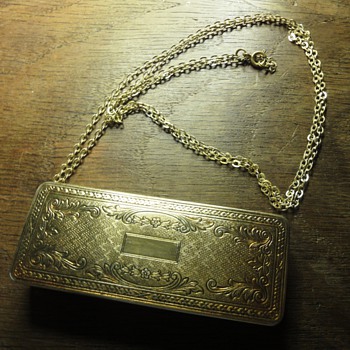 Vintage Du Barry Richard Hudnut gold tone oblong necklace compact