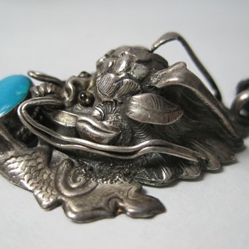 I really can't figure out what this is? - Costume Jewelry