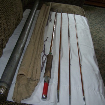 Vintage MONTAGUE - FLASH" SPLIT BAMBOO FLY FISHING ROD 9' (3/2)