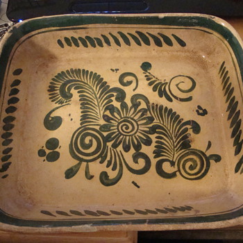 Slipware?  Stoneware?  What is it? Old? New? - China and Dinnerware