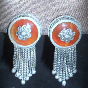A Collection of Vintage and Antique earrings - Fine Jewelry