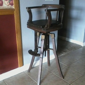 Childs barber chair - Furniture