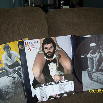ringo star 1977 sighed 