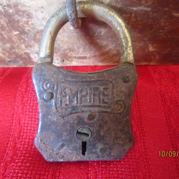 Antique 1800's Empire Padlock??