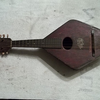 ukulele? mandolin, guitar?