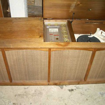 RCA 3 channel tube amp and Garrard 210 TT