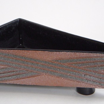 Mid Century Pottery Planter/Container, Interesting Scratched Design~Mark?