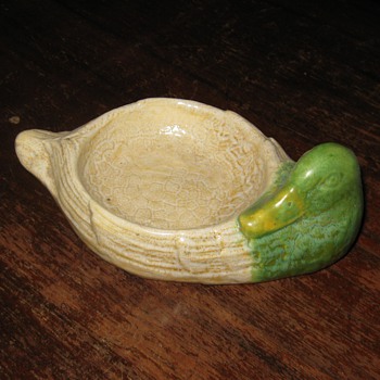 Unidentified duck ashtray
