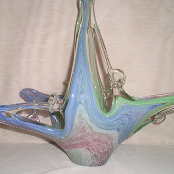 Glass basket