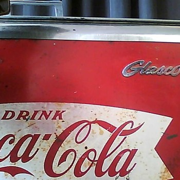 Vintage Coca-Cola Machine/Chest-Cooler