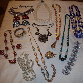 Pickin therapy! - Costume Jewelry