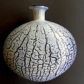 Kralik Soft Crackle ? - surely not ! - Art Glass