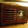 40s Zenith Wood Restored Tabletop Radio