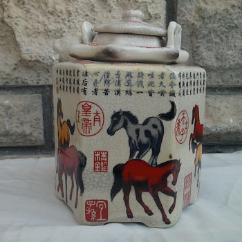 A unique Chinese porcelain Drink pot - Asian