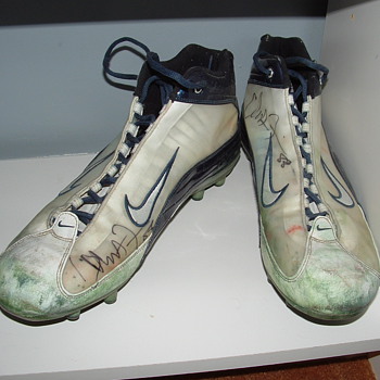 Christian Fauria Superbowl XXXVIII Game Worn Cleats - Football