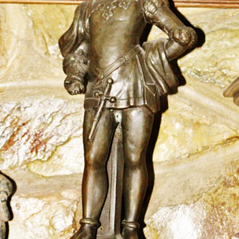 2 Bronze Statues....what era? - Victorian Era