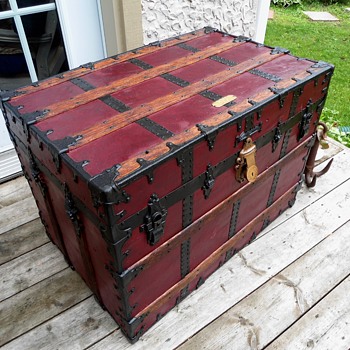 Taylor Trunk - Furniture