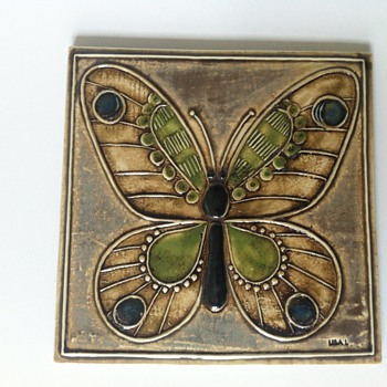 Lisa Larson - Wall Plaques - Art Pottery