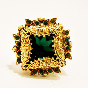 Vintage Florenza Ornate Emerald Ring
