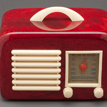 Art Deco Catalin General Television Radio - Radios
