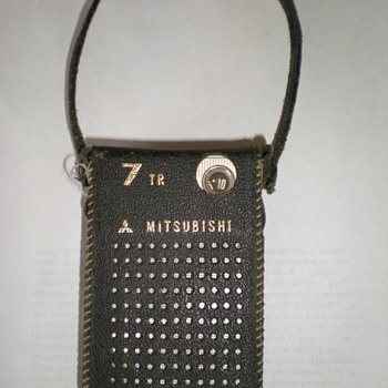 MITSUBISHI TRANSISTOR RADIO 1960S - Radios