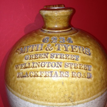 A lovely big smith & tyers old bottle for (beer or ale??) LONDON 