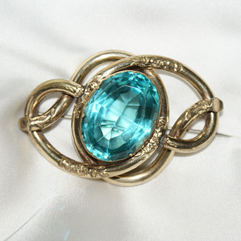 Love Knot Victorian Brooch - Victorian Era