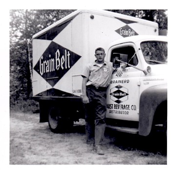 Grain Belt truck! - Breweriana