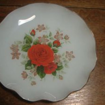 My Mystery Frosted Reverse Painted Gold Trimmed Ruffled Plate
