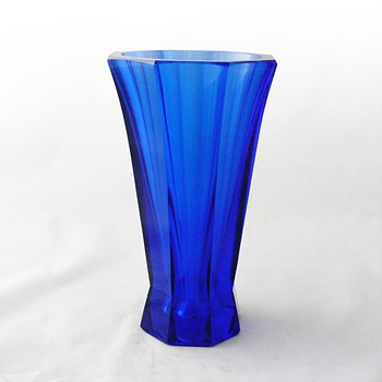 Vase, Josef Hoffmann for the Wienner Werkstätte - Art Glass