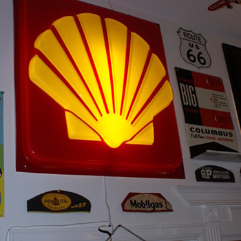 Shell gas sign - Petroliana
