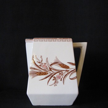 ART DECO POTTERY PITCHER  - Kitchen