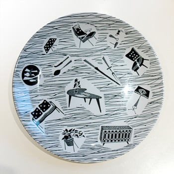 Dish from the Homemaker dishware range, Enid Seeney (Ridgway Potteries, 1957) - Art Pottery