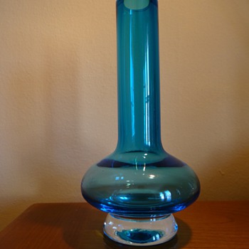 MARQUIS BY WATERFORD (SMALL BLUE VASE) - Glassware