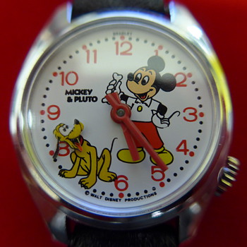 1983 Mickey & Pluto (animated head) Wristwatch - Wristwatches