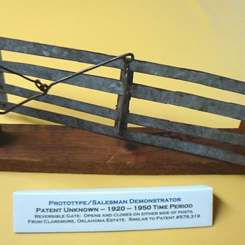 MODEL OF REVERSIBLE GATE FROM CLAREMORE, OK ESTATE - Advertising