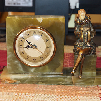 Whitehall - Hammond Art Deco Clock with Seated J. B. Hirsch Harlequin Woman Figure, 1928 - 1932 - Art Deco
