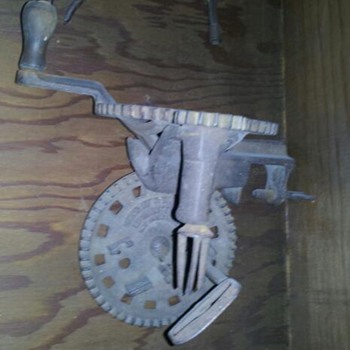 Grandpa's Apple peeler - Kitchen