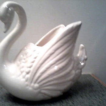 Large White Swan Planter / Shawnee Pottery  / Circa 1950's