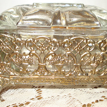SQUARE GLASS  WITH LID METAL HODER - Accessories