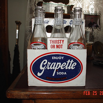 1952 Grapette Soda Bottles And Carrier - Bottles
