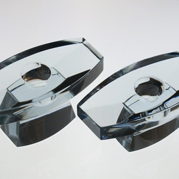 Gunnar Nylund anvil shaped candlesticks/holders for Strombergshyttan 1952-54. - Art Glass