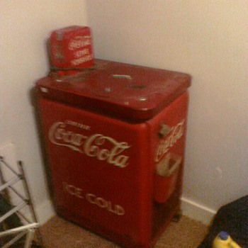 Old vending machine